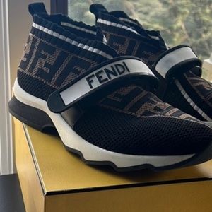 FENDI LOVE ROCKOKO SNEAKERS